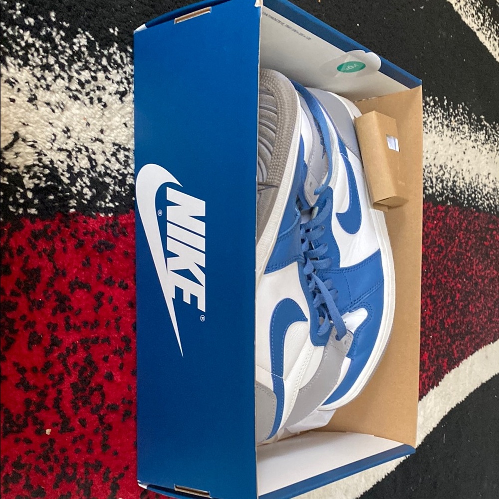 Nike Blue and White Sneakers High-Top Classic - Picture 3 of 4